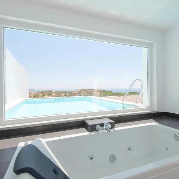 Penthouse with rooftop pool - Duna Parque Resorts & Hotels, khách sạn ở Vila Nova de Milfontes
