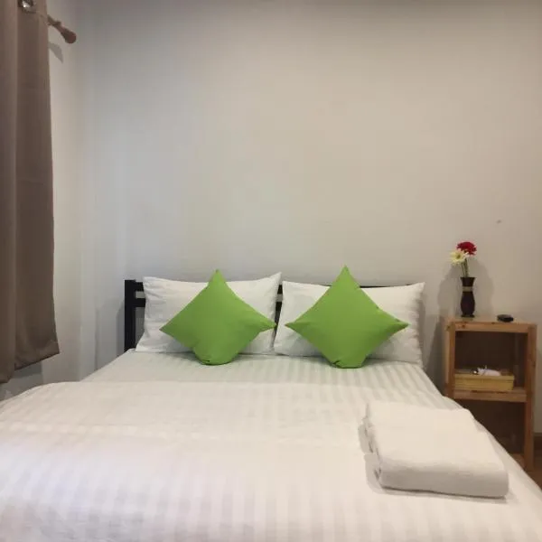 The Best House&Hostel, hotel en Ban Don Muang