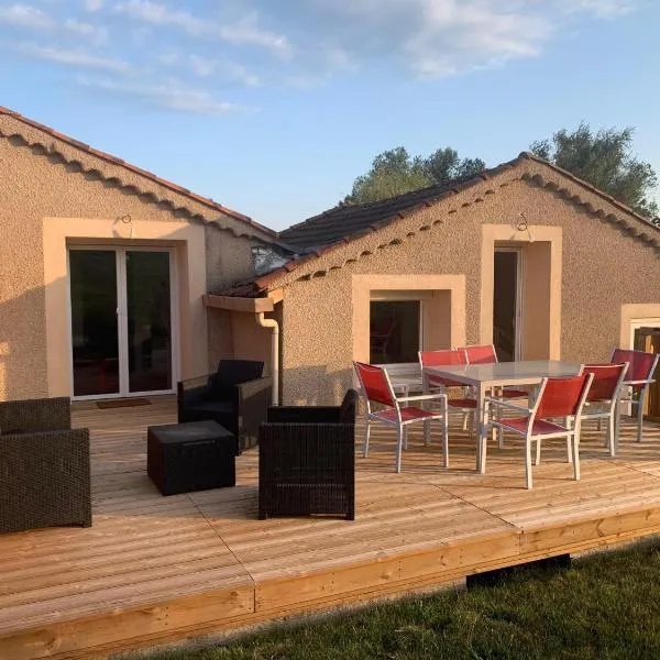 Domaine de Jarentin - Gite 4-5places, hotel em Saint-Marcel-de-Félines