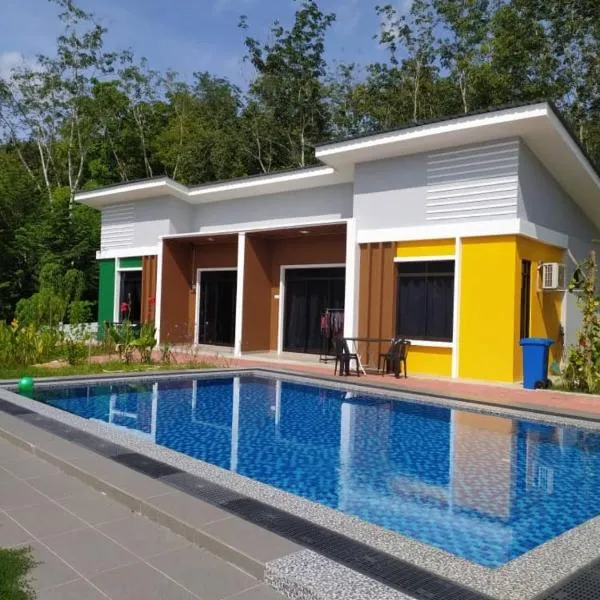 Laura Guest House Langkawi, hotel v destinaci Pantai Cenang