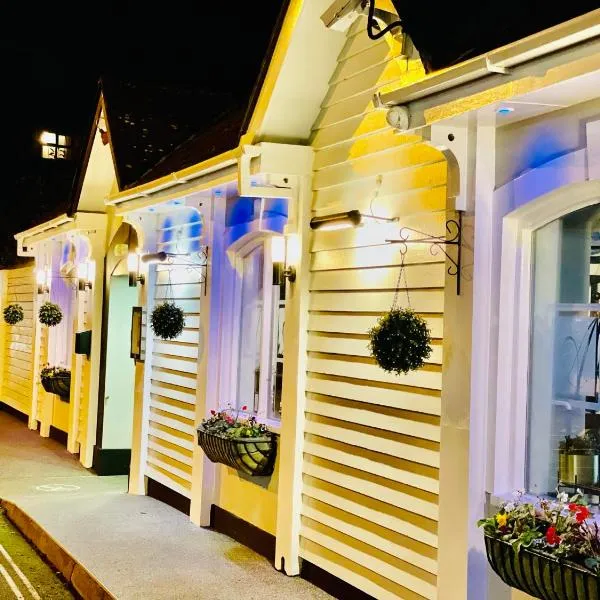 Ashbys Accommodation & Spa hire, hotel in Portsmouth
