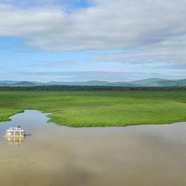 White Elephant Safaris, hotel in Golela