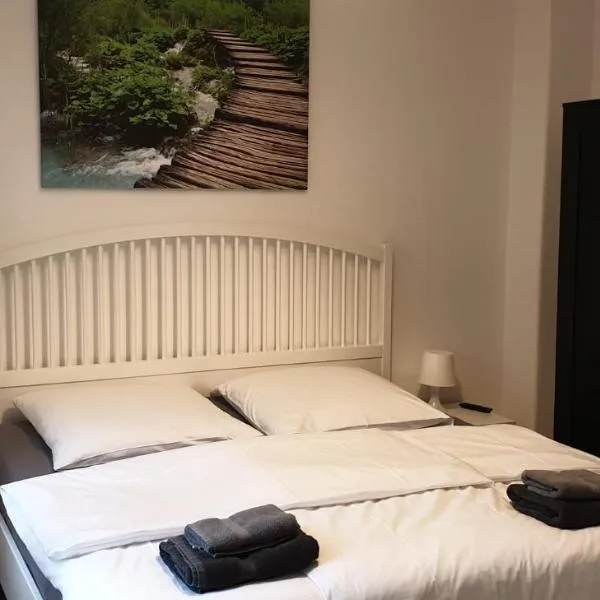 Pension Italia, khách sạn ở Lübeck