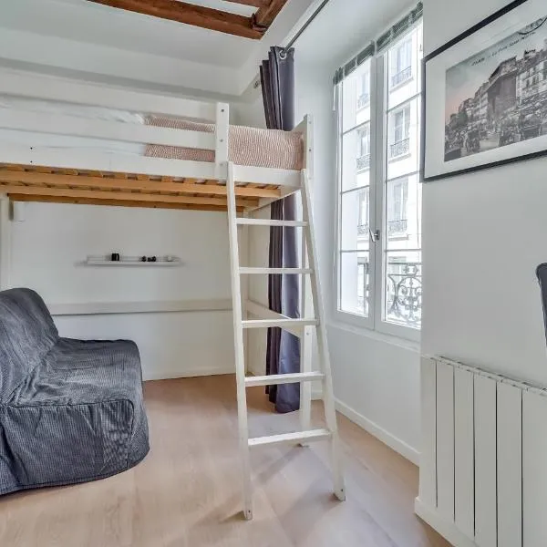 Cute Mezzanine Studio in the Heart of Paris (2M)