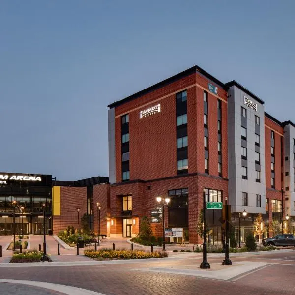 Staybridge Suites - Iowa City - Coralville by IHG, hotel v destinaci Coralville