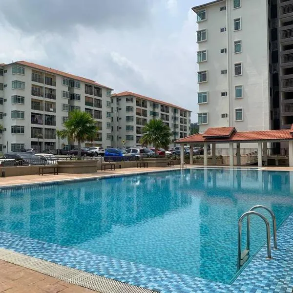 Inap Kayangan @ Puncak Alam with Swimming Pool, hotel in Bandar Puncak Alam