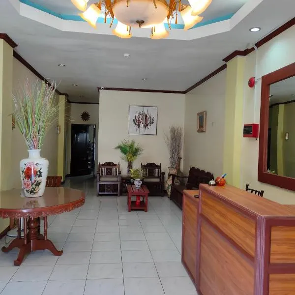 Fiesta Ballroom Hotel, hotel in Legazpi