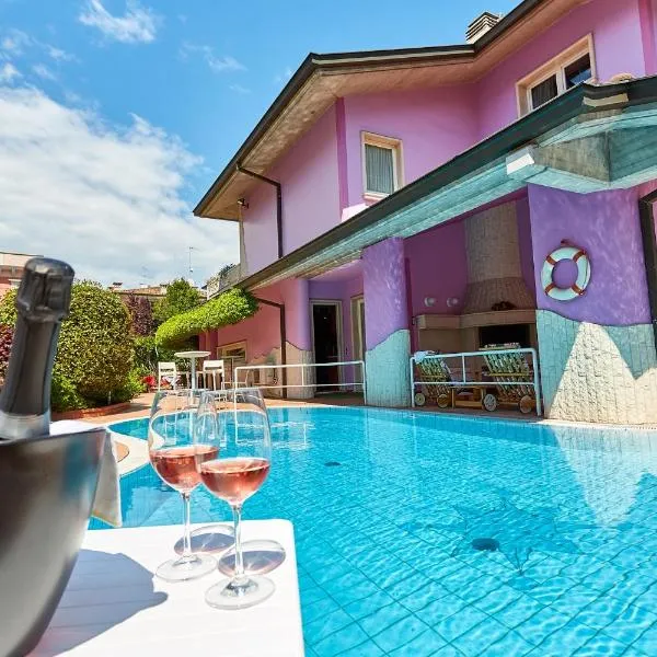 HOTEL Villa Lilla, hotel a Desenzano del Garda