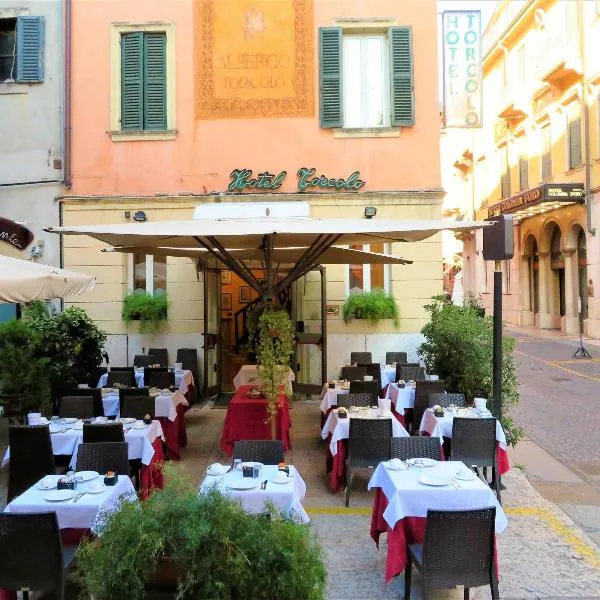 Hotel Torcolo "Residenze del Cuore", hotell i Castel d'Azzano