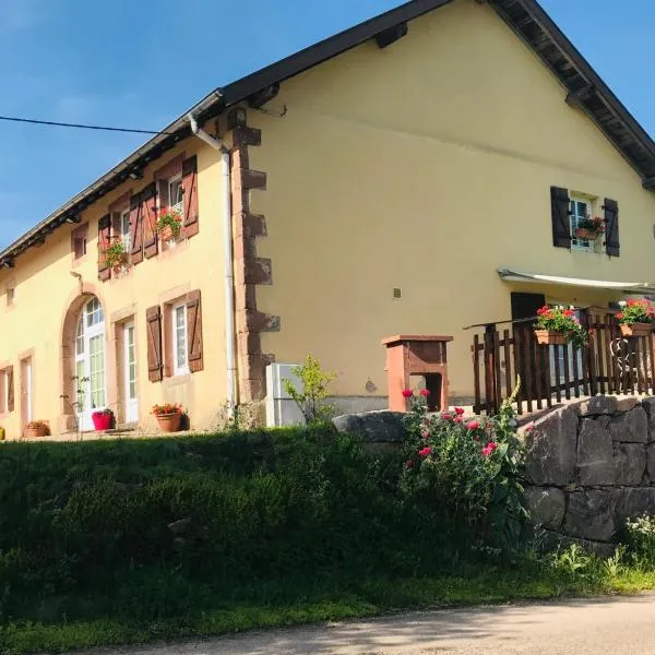 Aux Trois Gîtes, hotel v destinaci La Chapelle
