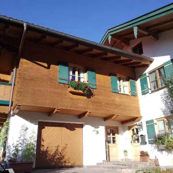 Ferienwohnung Bergzeit โรงแรมในOberwössen