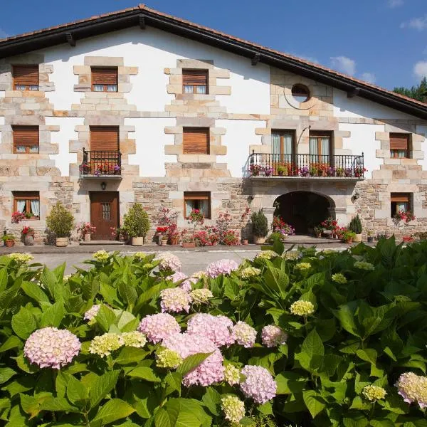 Agroturismo Ibarre, hotel u gradu 'Anzuola'