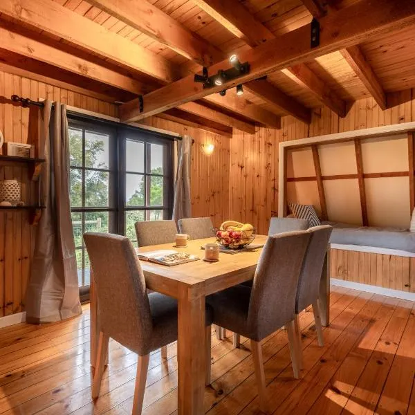 Currawong - Freycinet Holiday Houses, hotel in Coles Bay