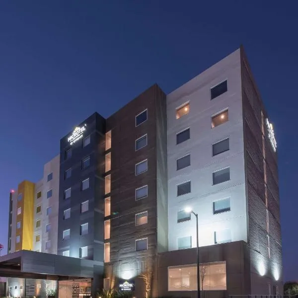 Microtel Inn & Suites by Wyndham Guadalajara Sur, hotel a Soledad