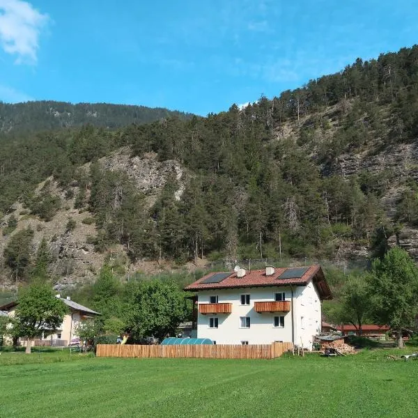 Holiday Home Aster by Interhome, Hotel in Tösens