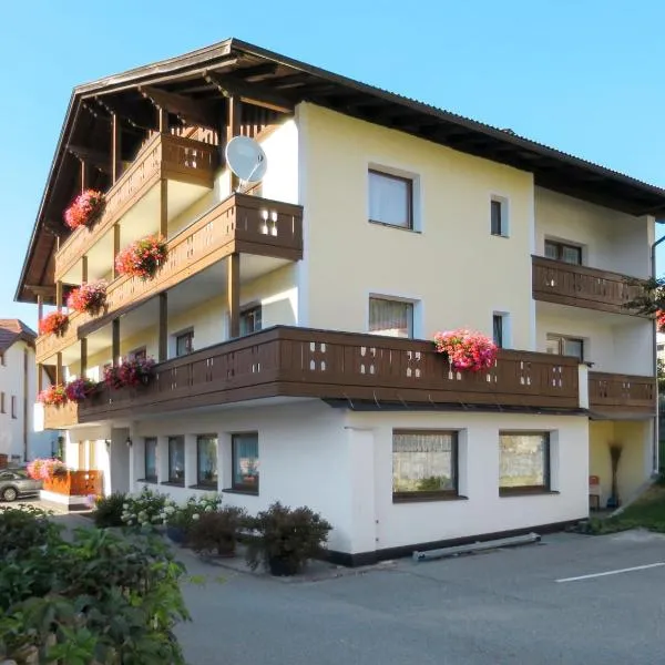 Apartment Haupthaus Schönblick - SVH119 by Interhome, hotel v destinaci San Valentino alla Muta
