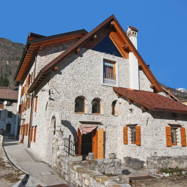 Apartment Albergo Diffuso - Cjasa Ustin-3 by Interhome, hotel in Barcis