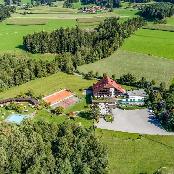 Royal Hotel Hinterhuber, hotel v Brunicu