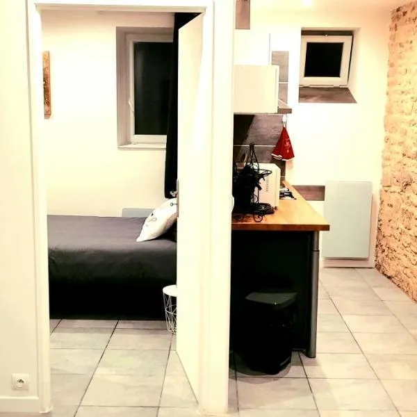 superbe appartement de 40m2 avec parking gratuit sur place, ξενοδοχείο σε Romenay