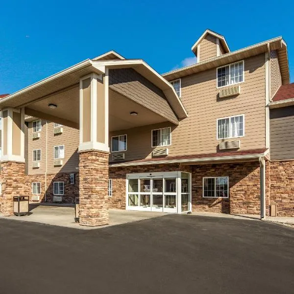 Red Roof Inn & Suites Omaha - Council Bluffs: Council Bluffs şehrinde bir otel