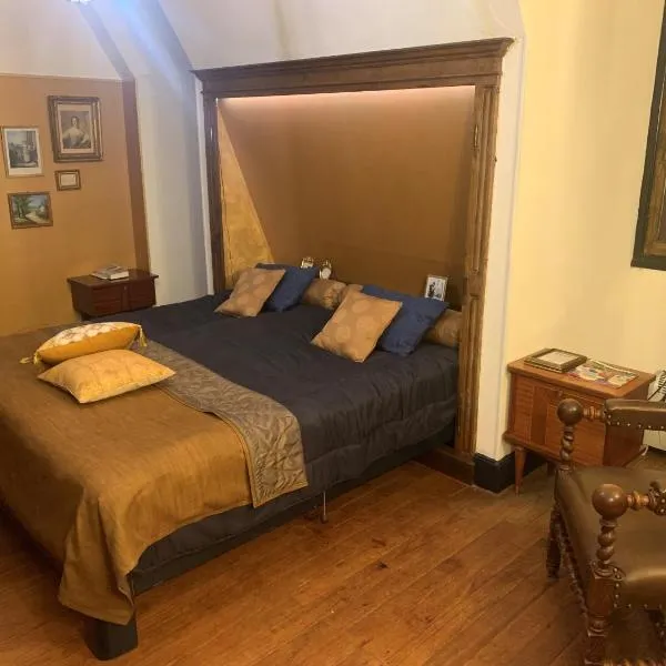 Domaine du Bouysset, hotel v destinaci Saint-Martin-le-Redon