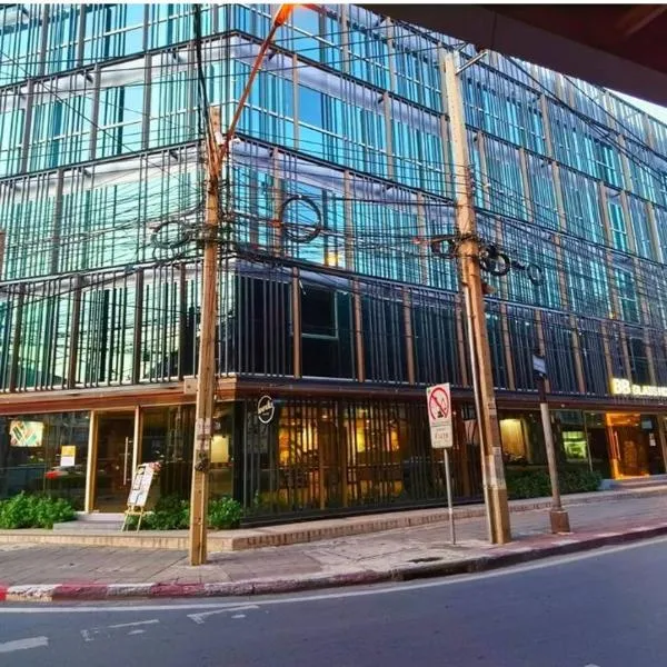 BB Glass House โรงแรมในBan O Pao