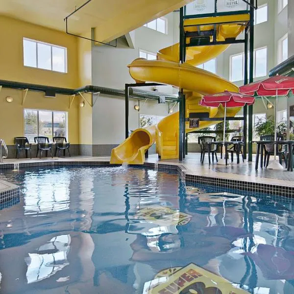 スーパー 8 カルガリー/シャウネッセイ（Super 8 by Wyndham Calgary Shawnessy Area）、カルガリーのホテル