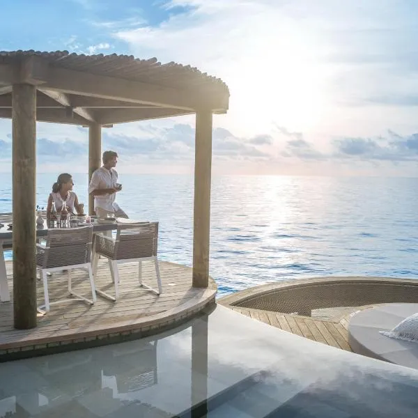 Intercontinental Maldives Maamunagau Resort with Club benefits - IHG Hotel, viešbutis mieste Raa Atoll