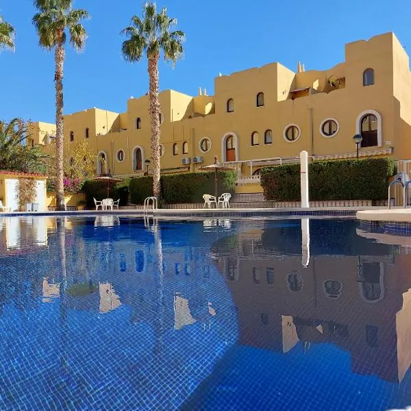 Bungalow Alkabir Playa, hotel in El Campello