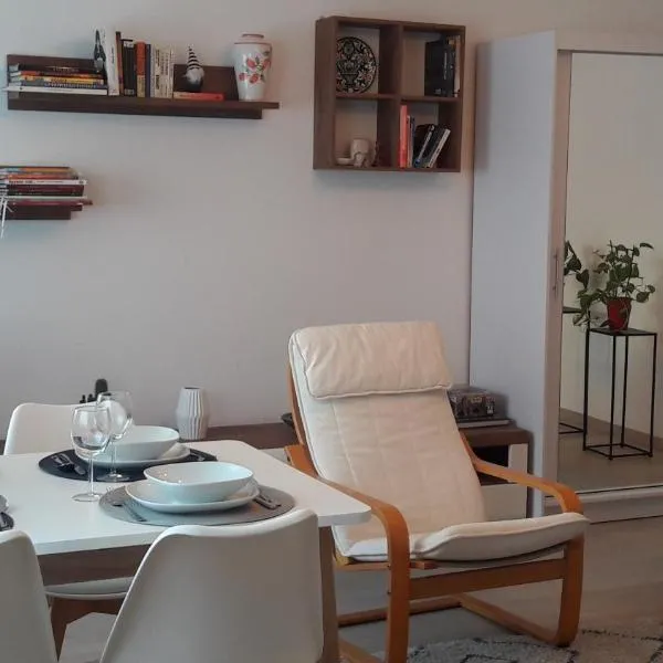 LILIOM Apartment with AC, TV and FREE PARKING space، فندق في بودابست