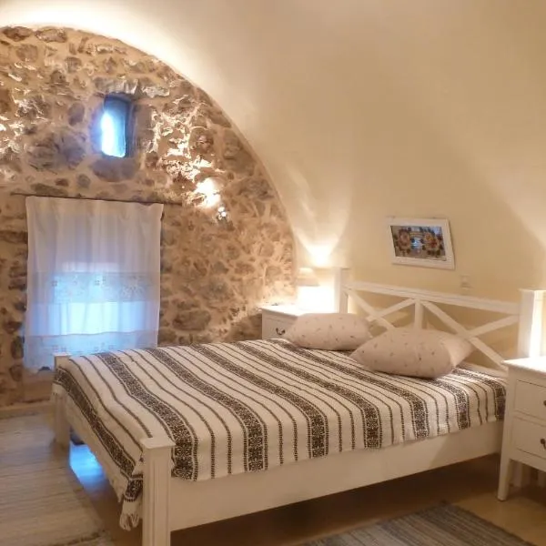 To Petradi, hotel v destinaci Avgonyma