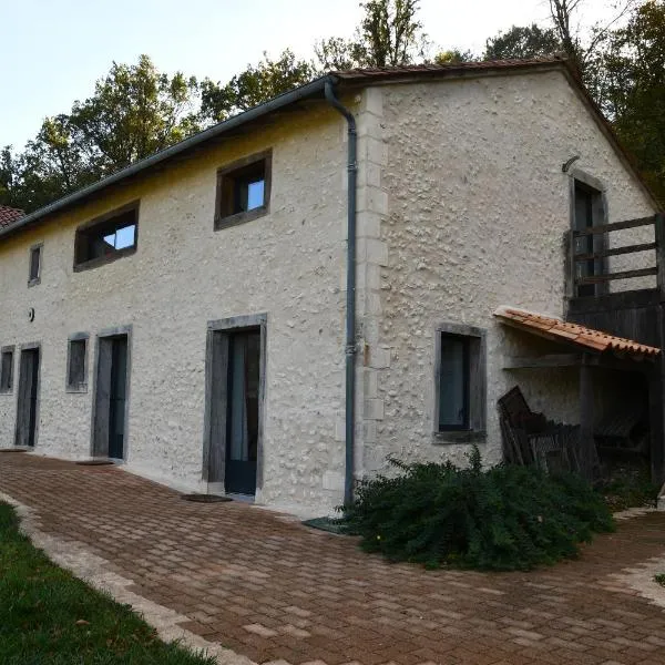 B&B Angueur, hotel in Neuvic