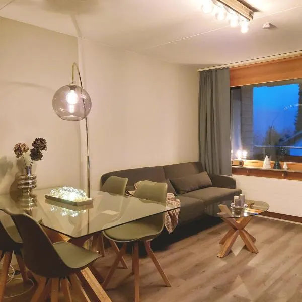 LAAX central holiday apartment with pool & sauna, hotel di Laax
