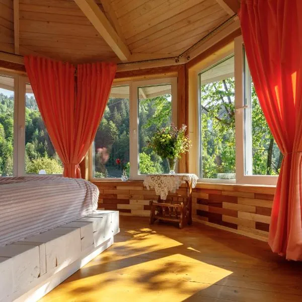 Хата Різьбяра - Закуток, hotel v destinaci Beloberëzka