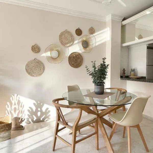 Casa del Sol - with Home Office space, hotel Playa de San Juanban