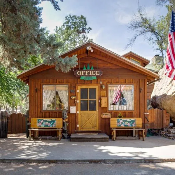 Whispering Pines Lodge, hotel in Kernville
