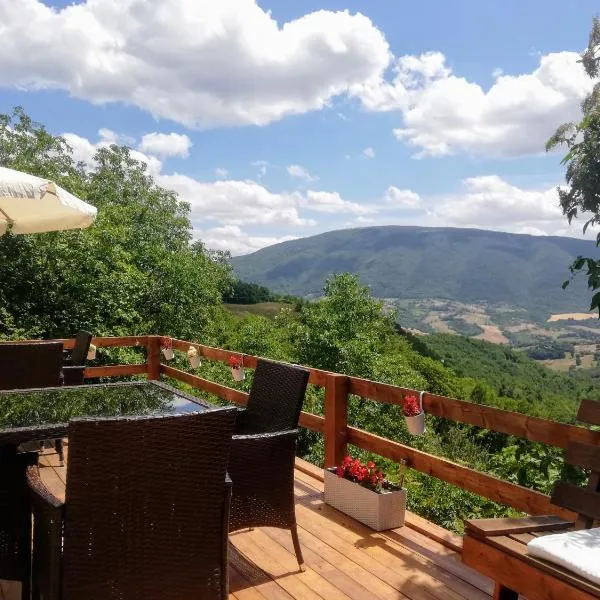 Le Ginestre Apartments Assisi, hotel en Giomici