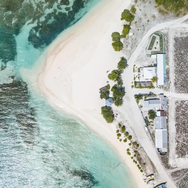 One The Island, hotel v destinaci Naifaru