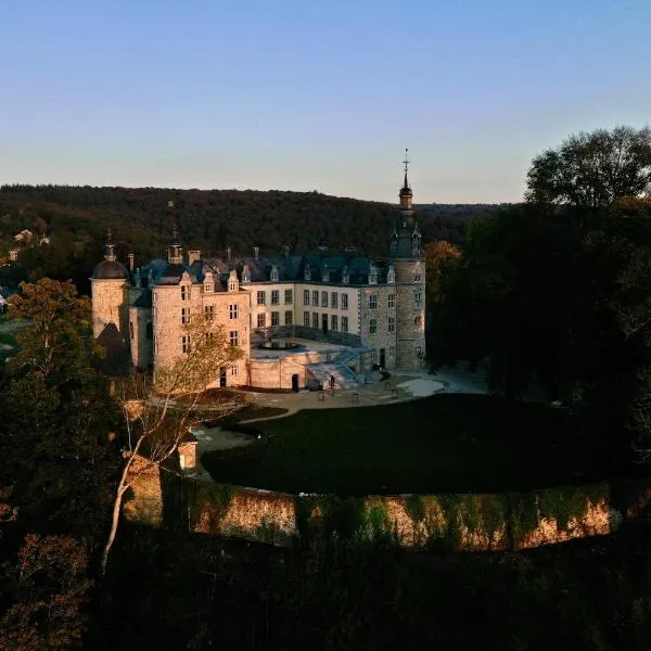 Le Château de Mirwart, hotell i Saint-Hubert