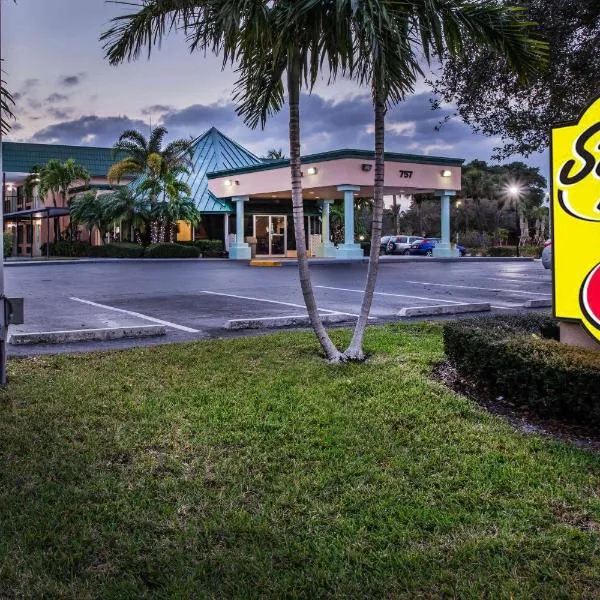 Super 8 by Wyndham North Palm Beach, hotel v destinaci North Palm Beach
