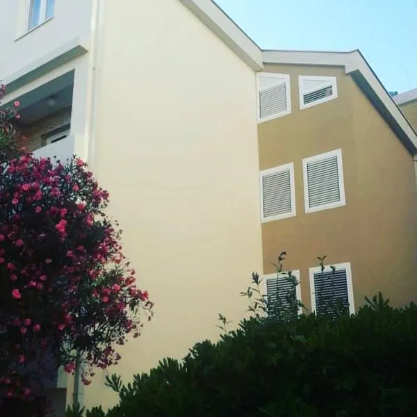 Apartments Vila Anastasia, отель в Будве