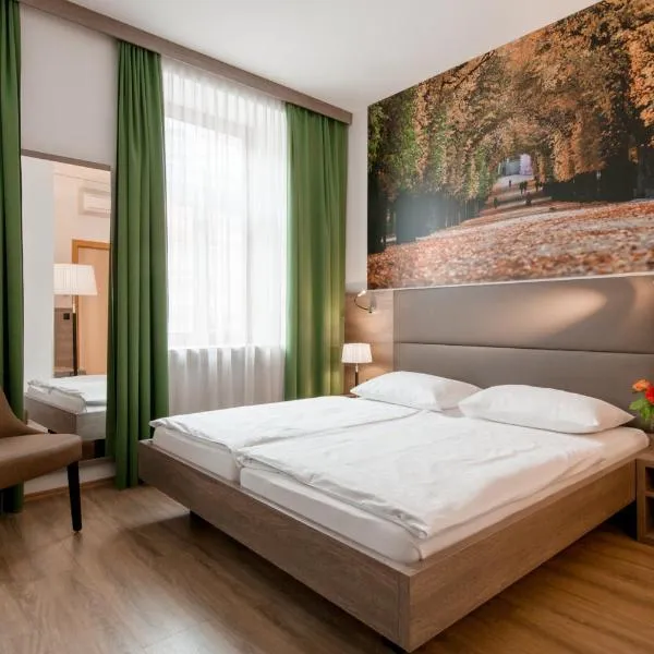 Hotel Lucia, khách sạn ở Wien