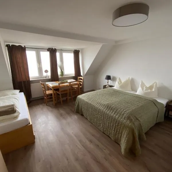 Pension Haus Talblick, hotel v destinaci Winterberg