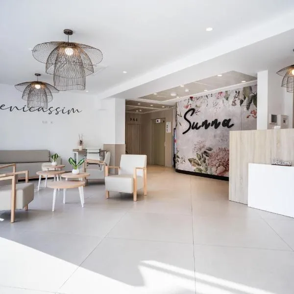 Hotel Sunna Benicassim, מלון בבניקאסים