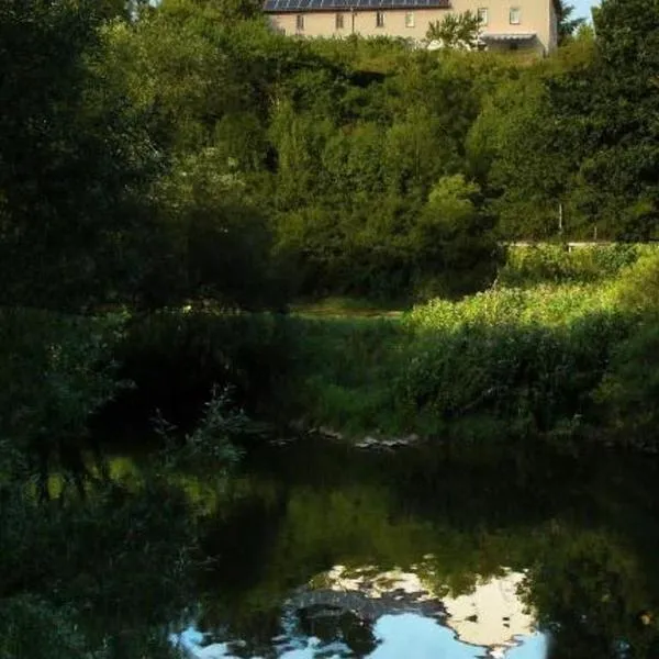 Lahnhaus Brühl/ Fende Haus, hotelli kohteessa Arfurt