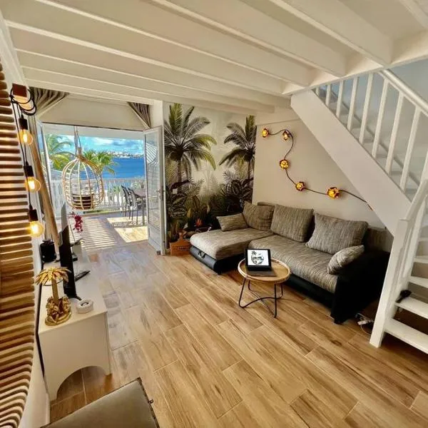 Duplex JUNGLE BLEUE Terrasse vue mer incroyable, ξενοδοχείο σε Marigot