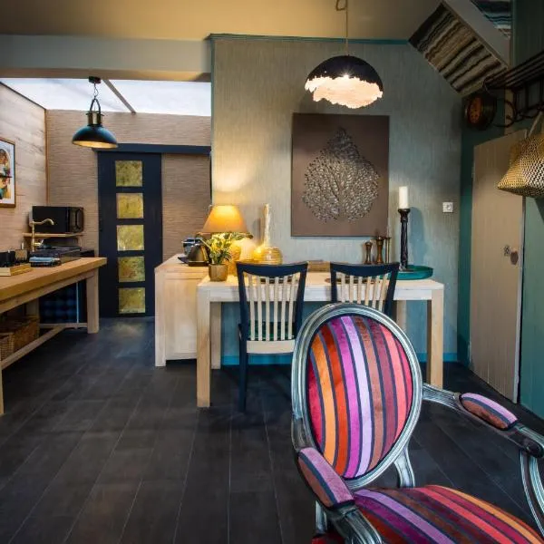 Cosy Central House with luxury jacuzzi bath, hotel in Hesdin