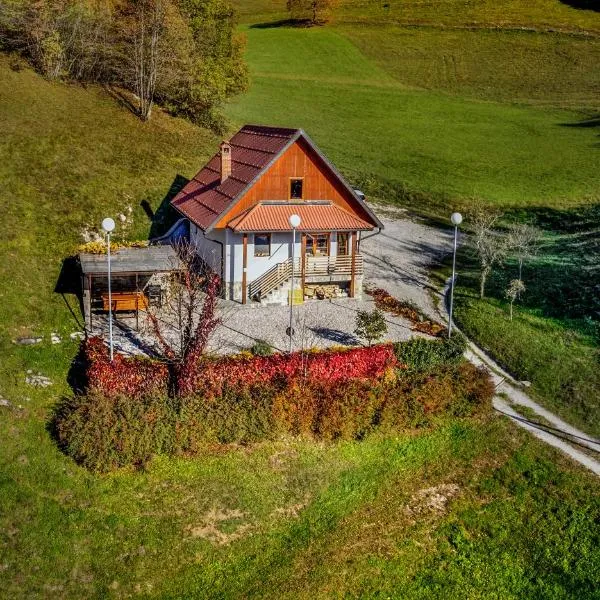 Valley View Holiday Home with Sauna Mrak, hotel in Dolenja Trebuša