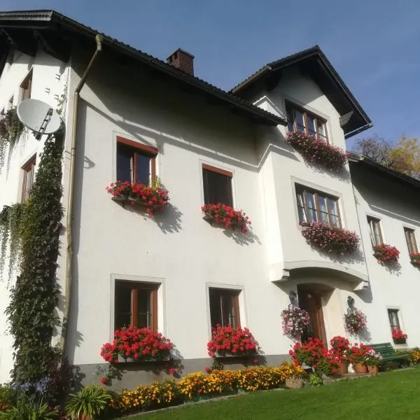 Bauernhof Plachl, hotel v destinaci Lassing