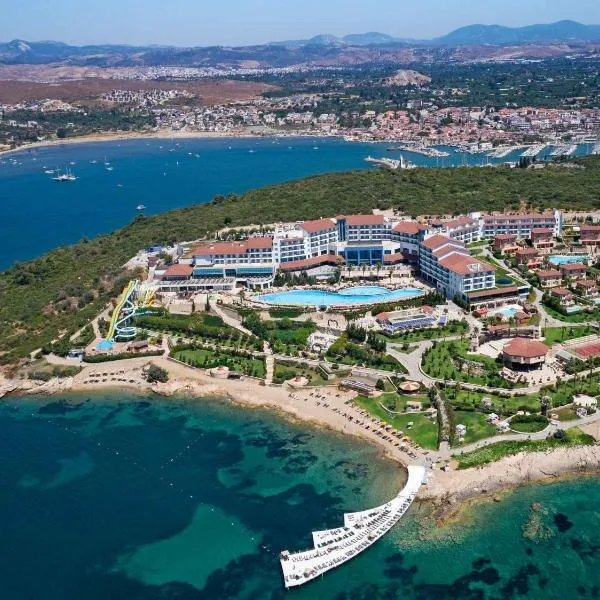 Royal Teos Thermal Resort Clinic & Spa - Halal Hotel, hotel in Seferihisar